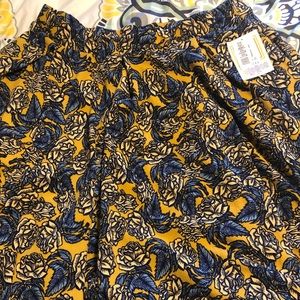 NEW LuLaRoe Madison Skirt in size 2XL